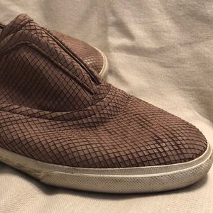 🔥Frye Distressed Snake Embossed slip on sneaker